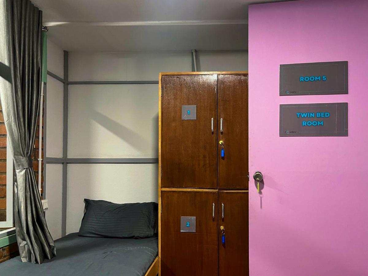 Rahees Bi Roambay - Backpacker Hostel Mysore Extérieur photo