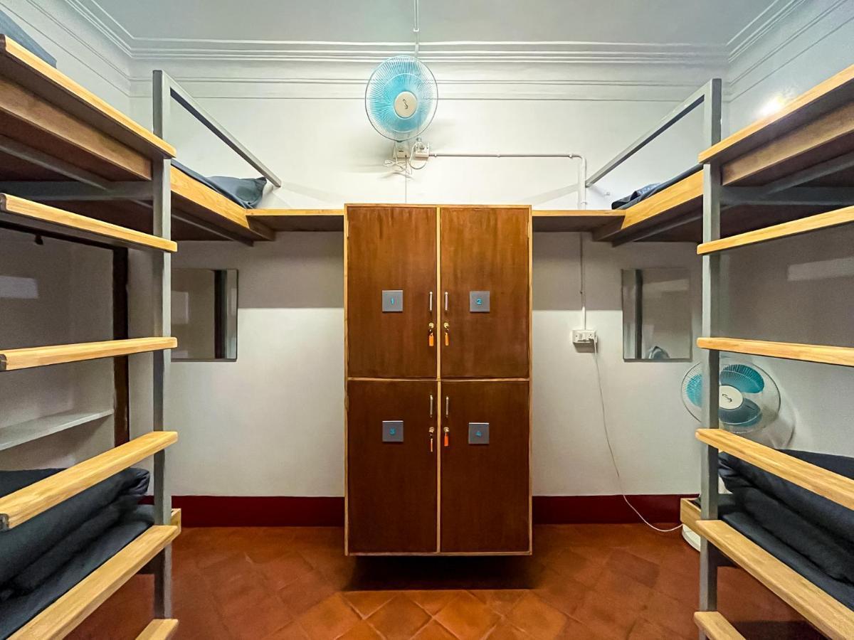Rahees Bi Roambay - Backpacker Hostel Mysore Extérieur photo